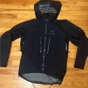 Arcteryx men’s large shell coat